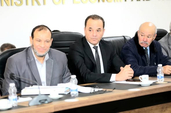 وزارة الاقتصاد والتجارة تتخذ إجراءات لتنظيم السوق وضبط الأسعار